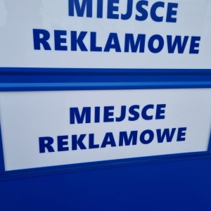 miejsce reklamowe wymienne pylon reklamowy Metaloplastyka